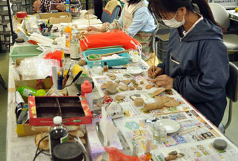 土器の注記作業